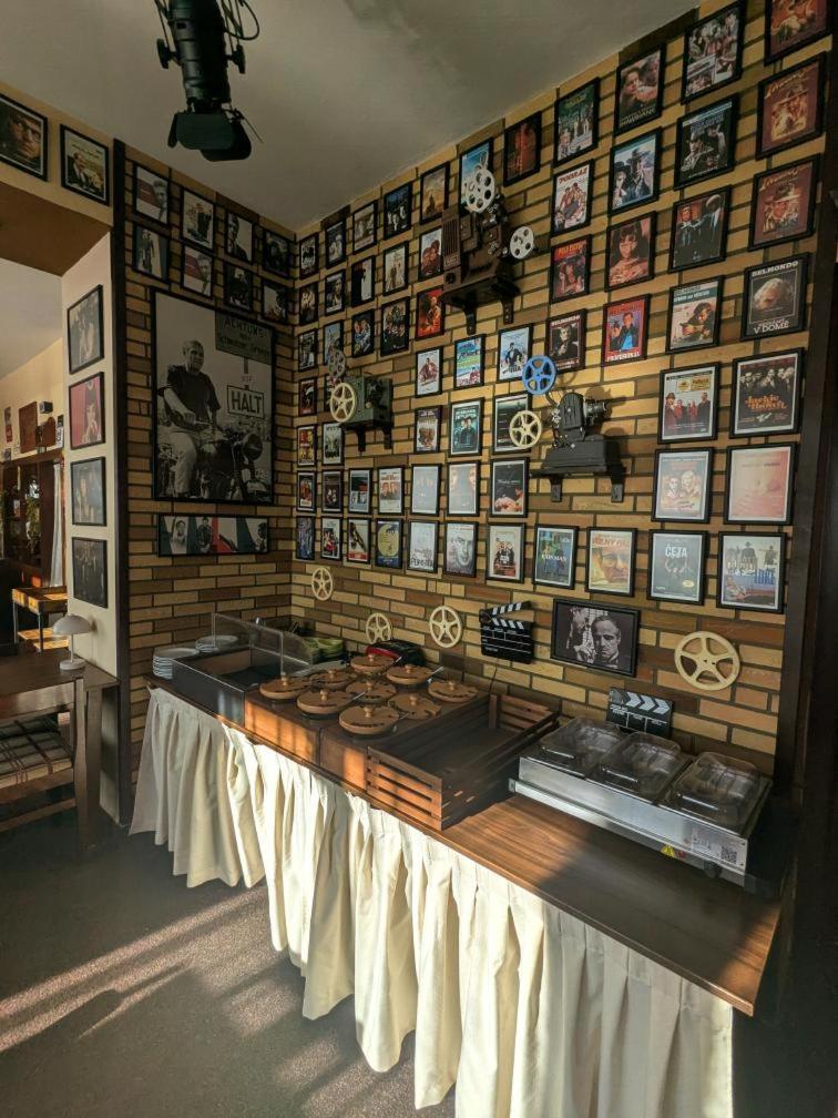 Hotel Alfa 트러트노브 외부 사진